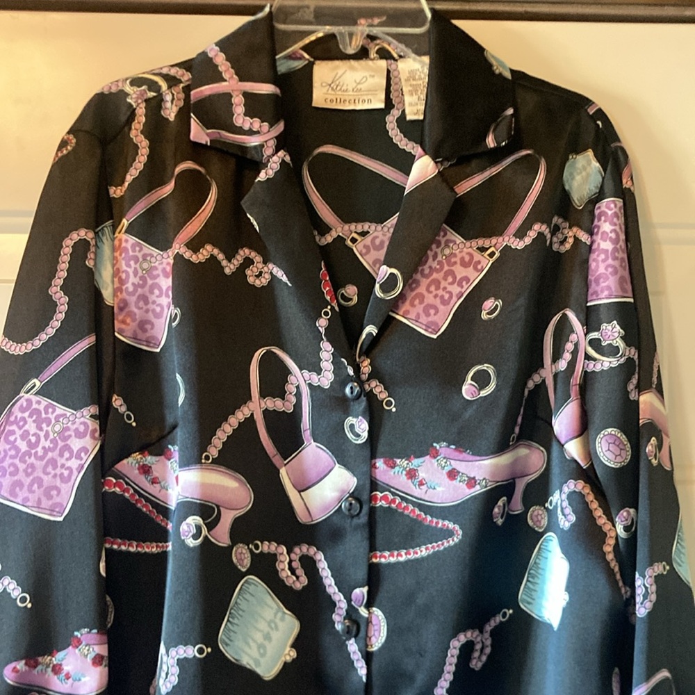 Small Kathie Lee Black Blouse with Purple Heels, Purses and Jewelry Pattern